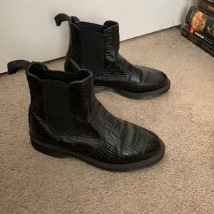 womens dr.martens, flora